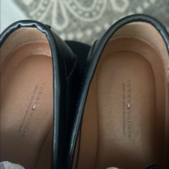 Tommy Hilfiger Black Men's Loafers - Picture 8 of 11